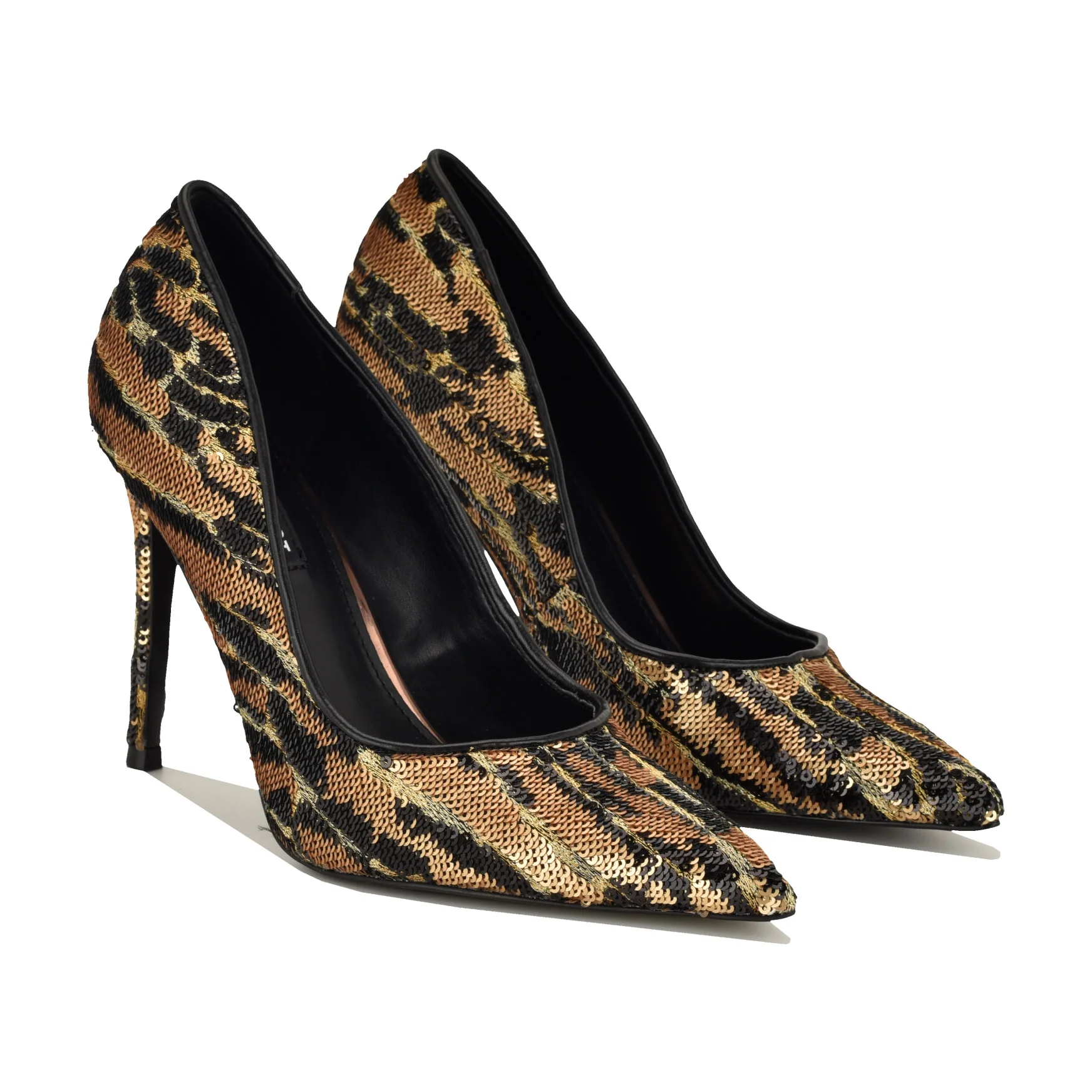 Fresh Pointy Toe Pumps - Image 2