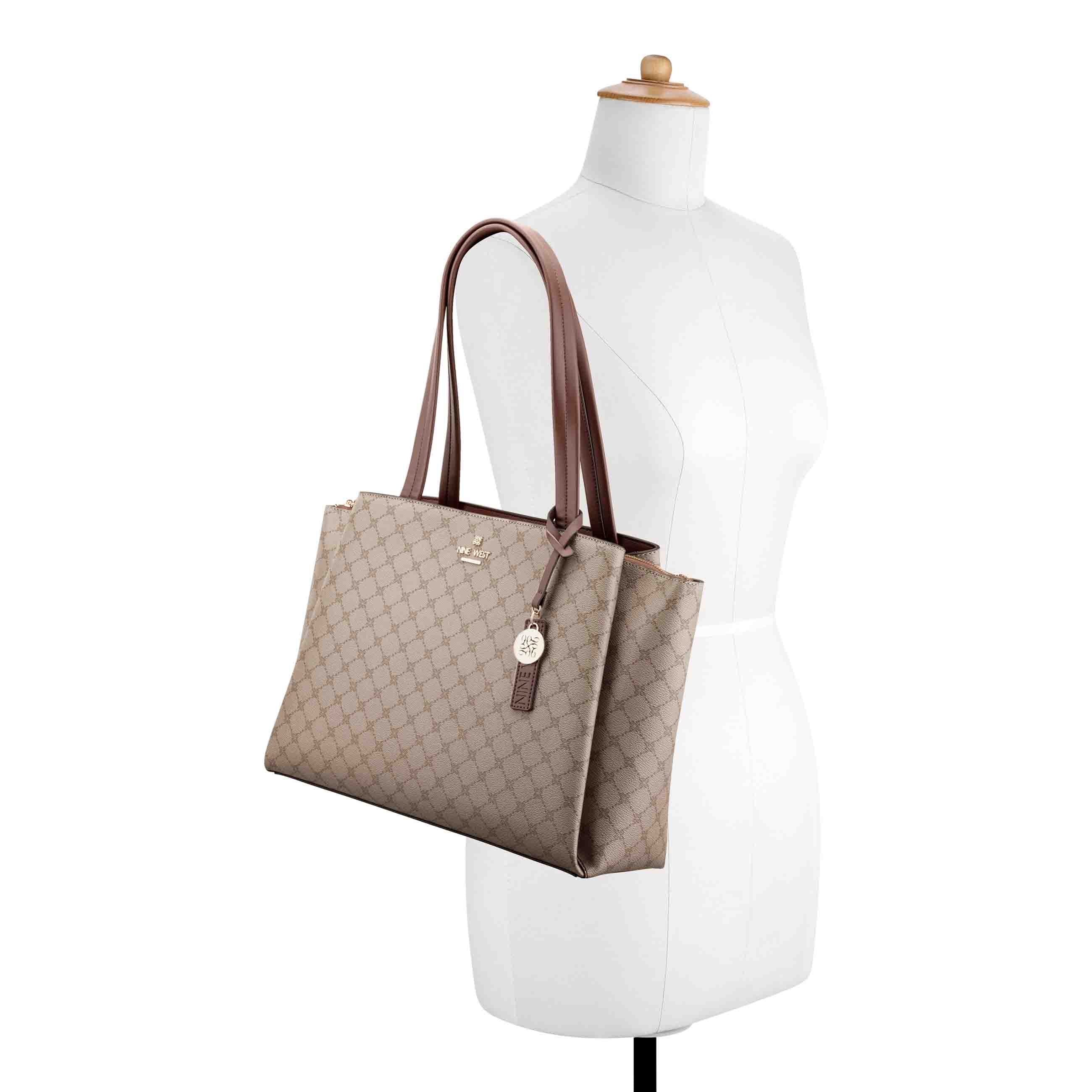 Luela Tech Laptop Tote - Image 5