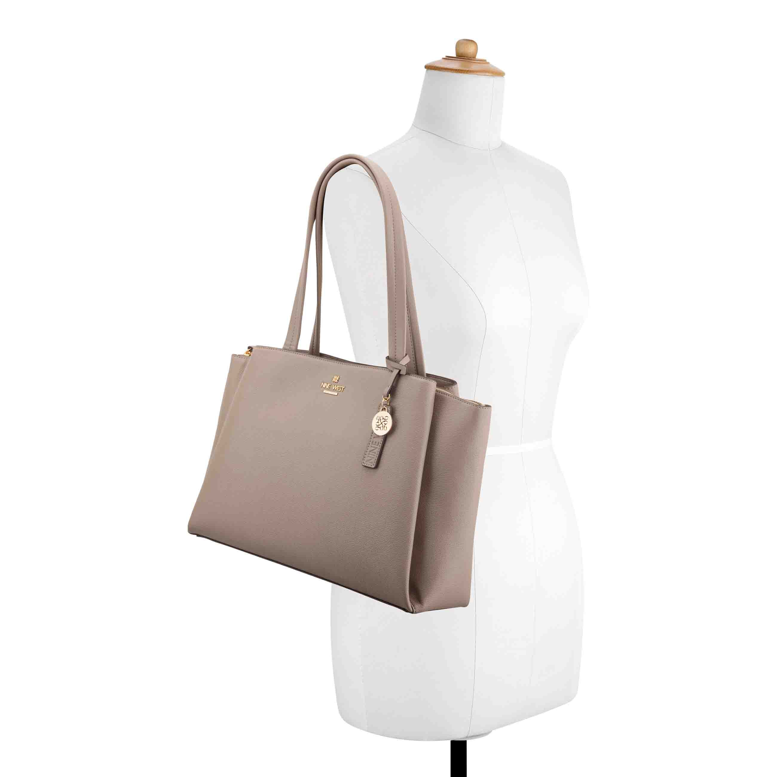 Luela Tech Laptop Tote - Image 5